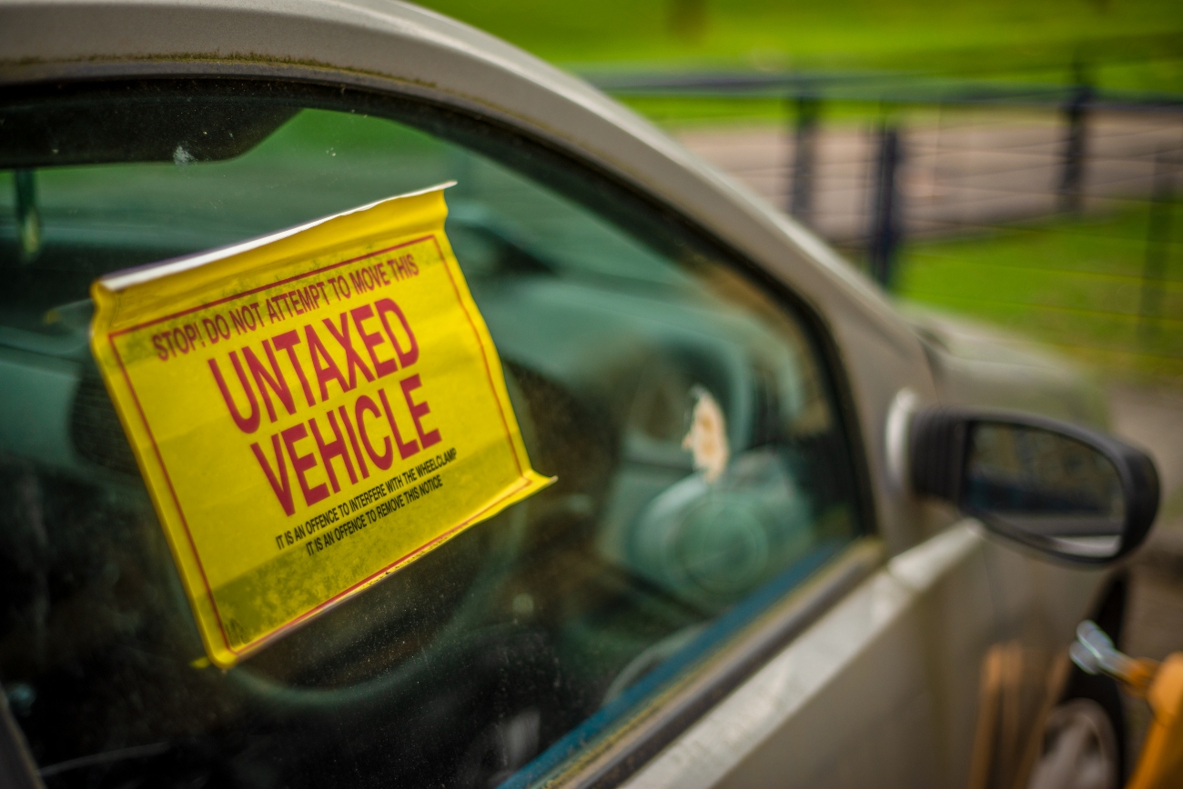 Untaxed-vehicle-sticker-placed-on-car-window.jpg